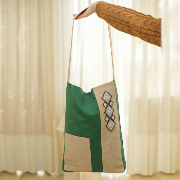 Tote bag